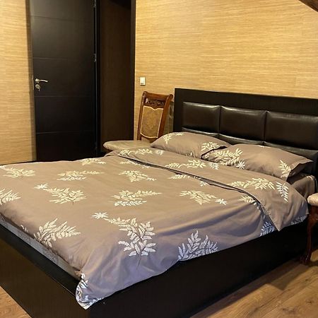 Beautiful Apartment On Atoneli Tbilisi Esterno foto